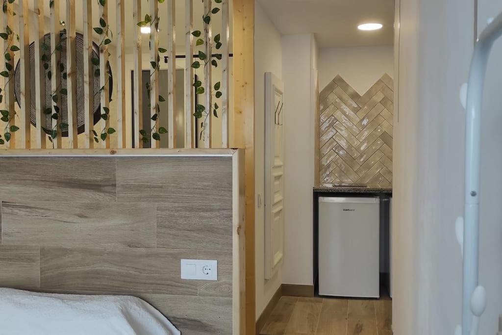 Estudio Con Balcon A 9Min. Del Centro En Metro Seville Luaran gambar
